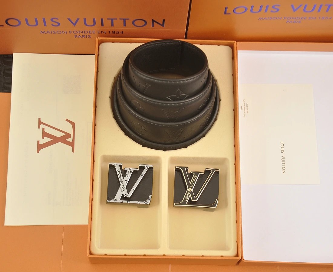 Louis Vuitton Belts LV initial buckle belt — 30