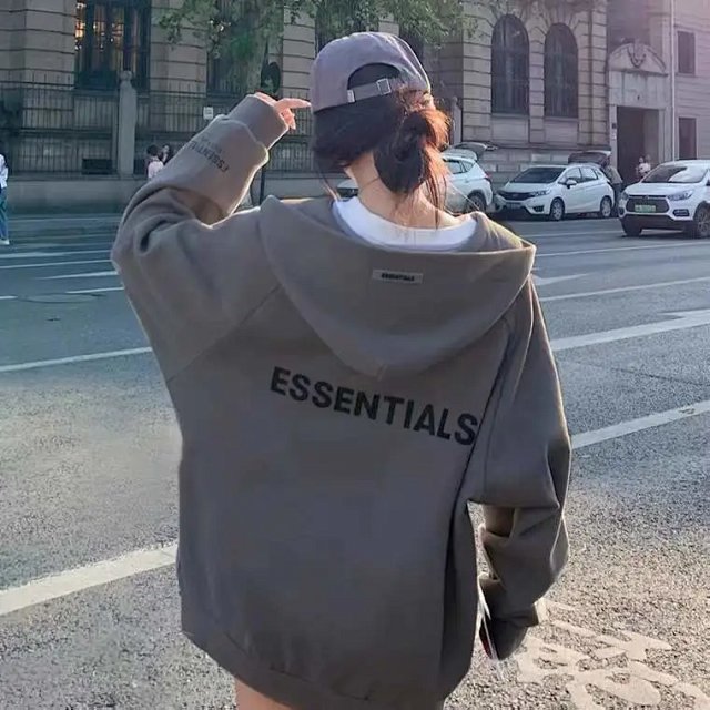 Essentials: seller detail photo 6
