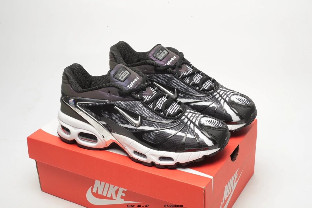 NIKE skepta窶冱 tailwind