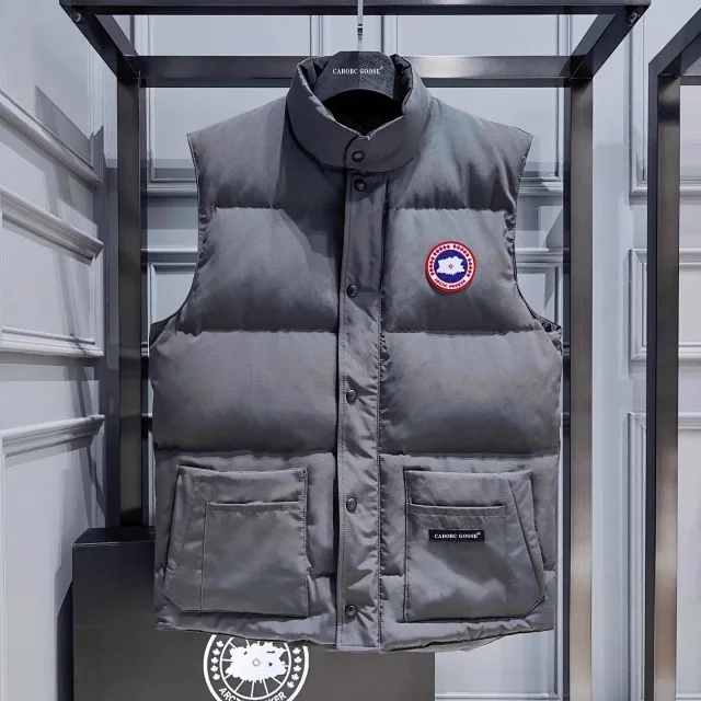 Canada Goose Vests Padded stand-collar snap-front vest with patch pockets product detail image 10