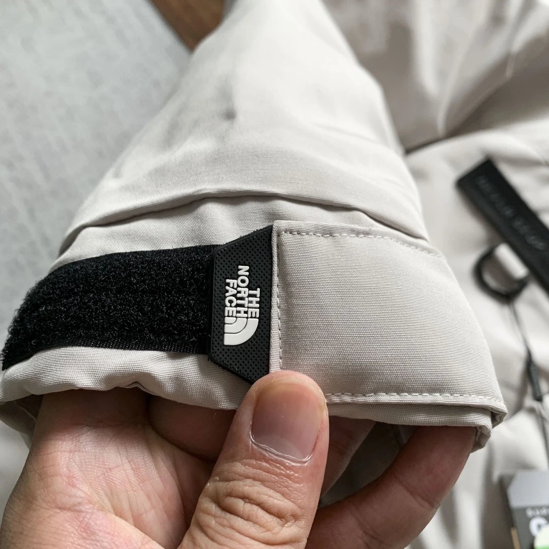 The North Face Summit Series 700 Fill Down Jacket Black - 12