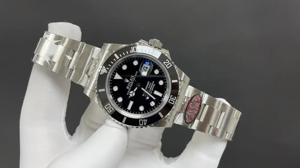 Rolex Submariner Date watch — W2CFinds curated find