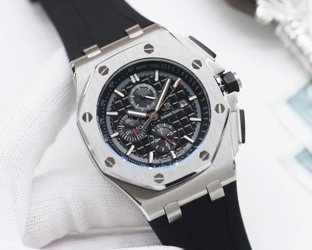 Audemars Piguet Royal Oak Offshore chronograph rubber‑strap wristwatch — W2CFinds curated find