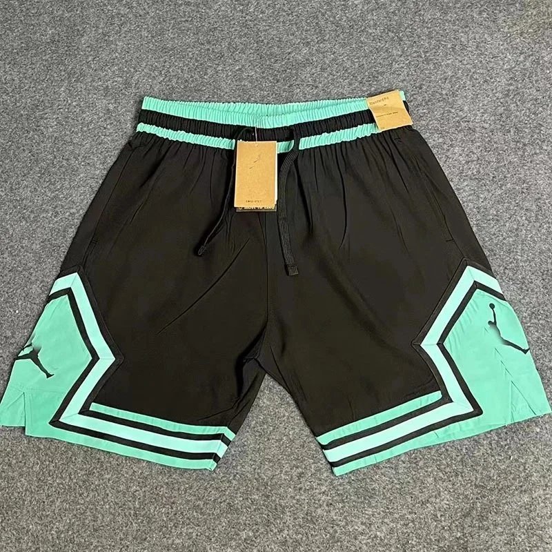 No19 Black