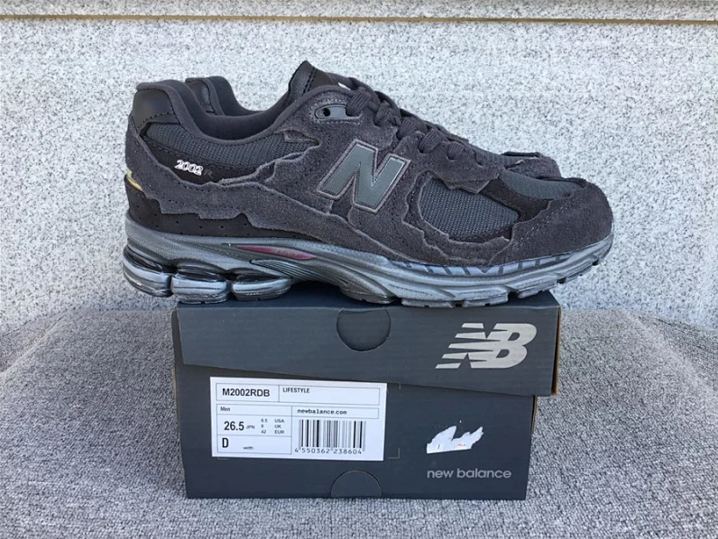 2002R black 002