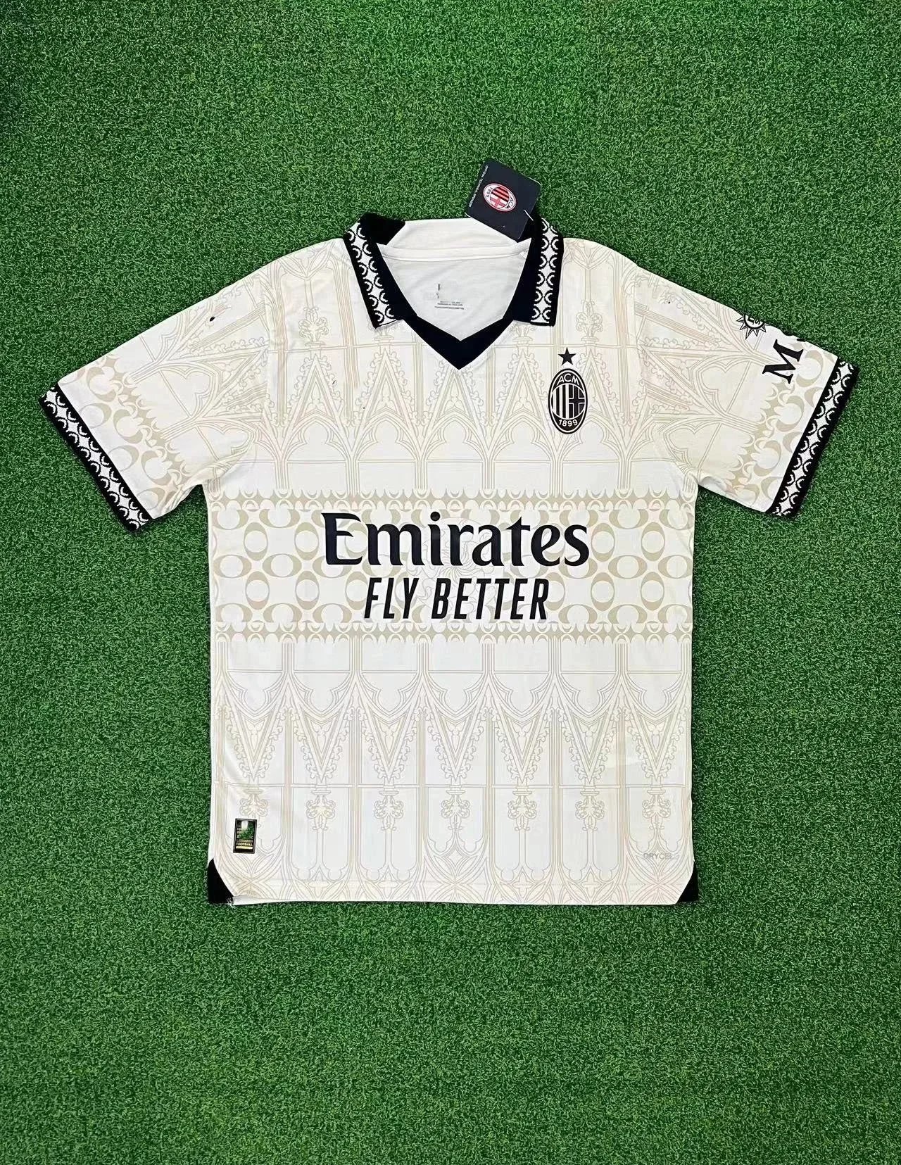 01 White 006