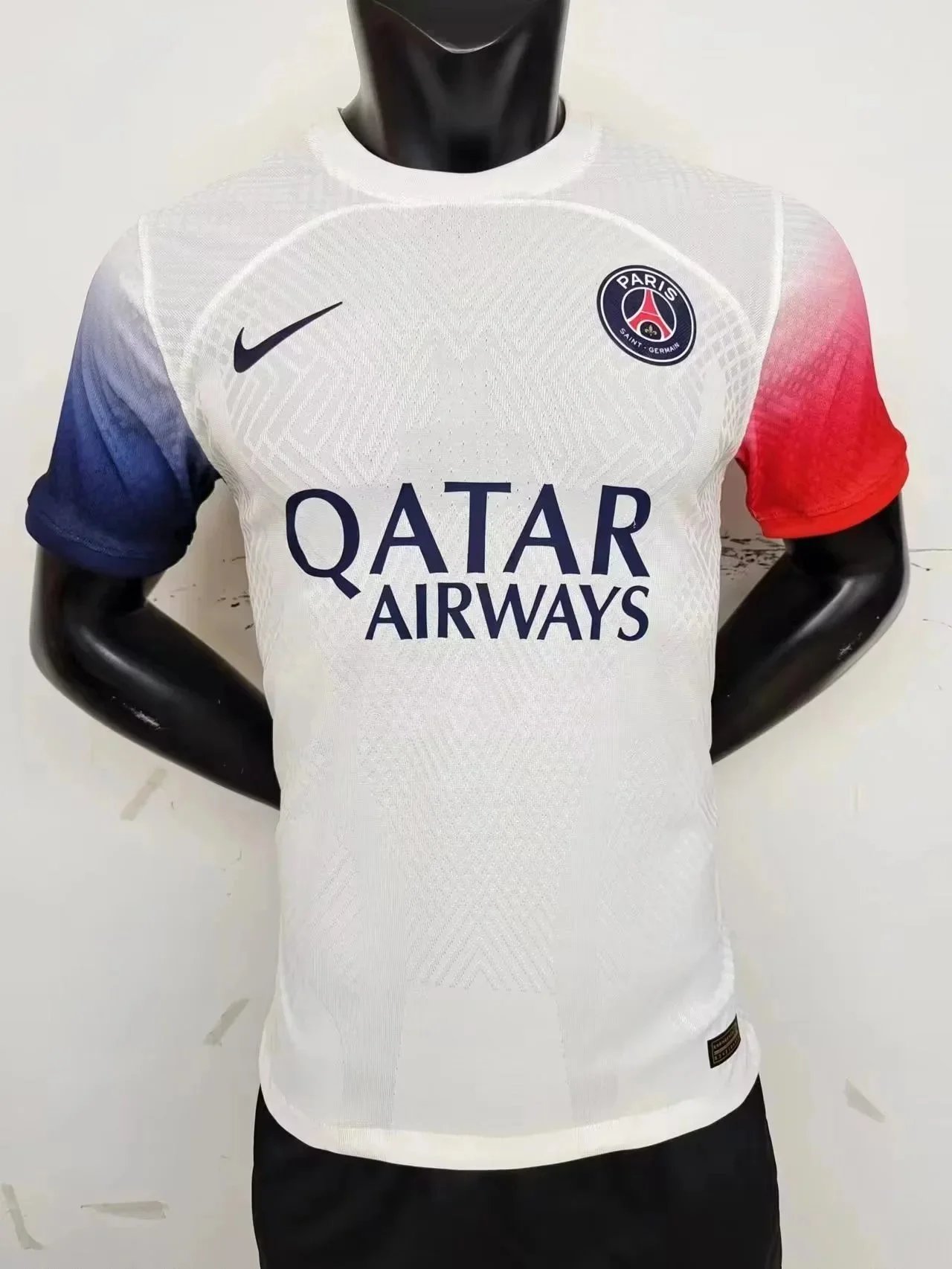 2324 Paris White