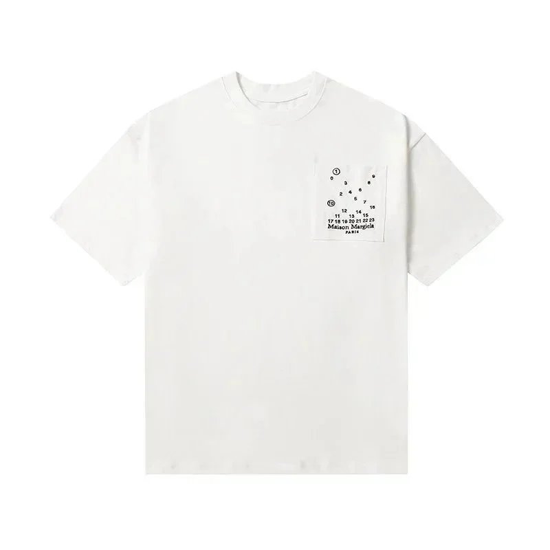 D806 white