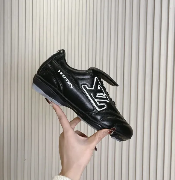 Louis Vuitton Trainer Pink Suede Sneakers - 4