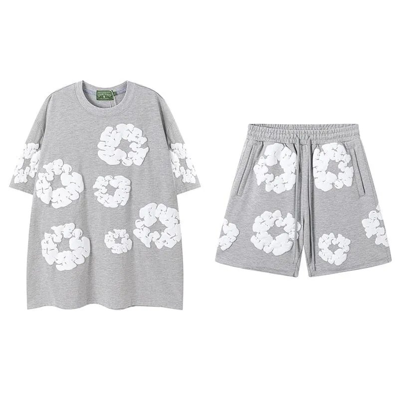 灰色套装（短袖+短裤）