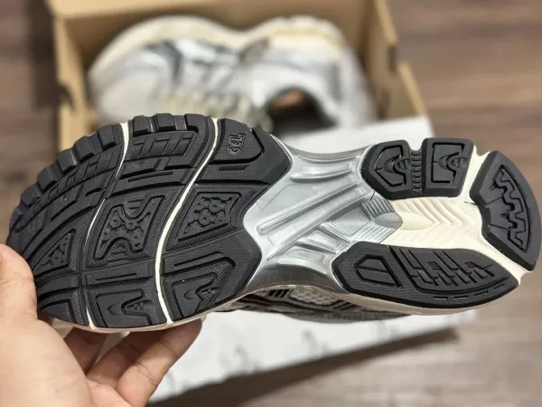 Asics Gel-Kayano 14 Pink Silver Running Shoes - 7