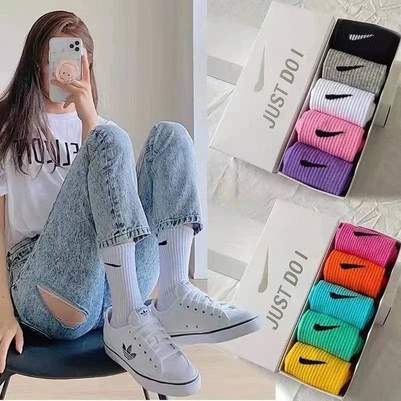 NK Gift box socks for men and women 2