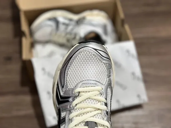 Asics Gel-Kayano 14 Pink Silver Running Shoes - 8