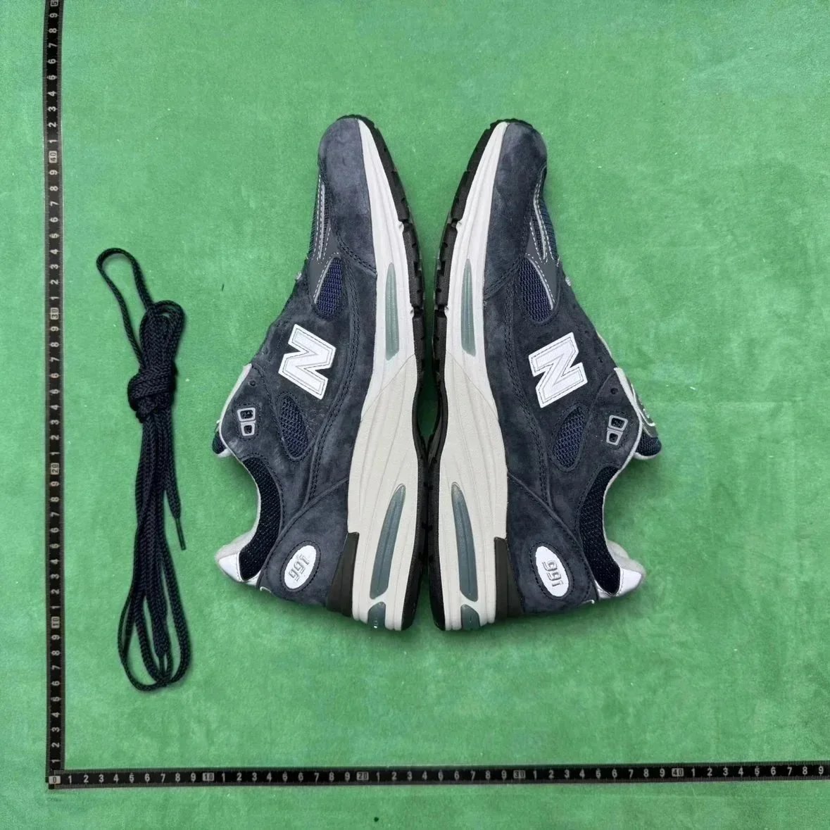 New Balance 991 Black Olive Green Retro Running Shoes