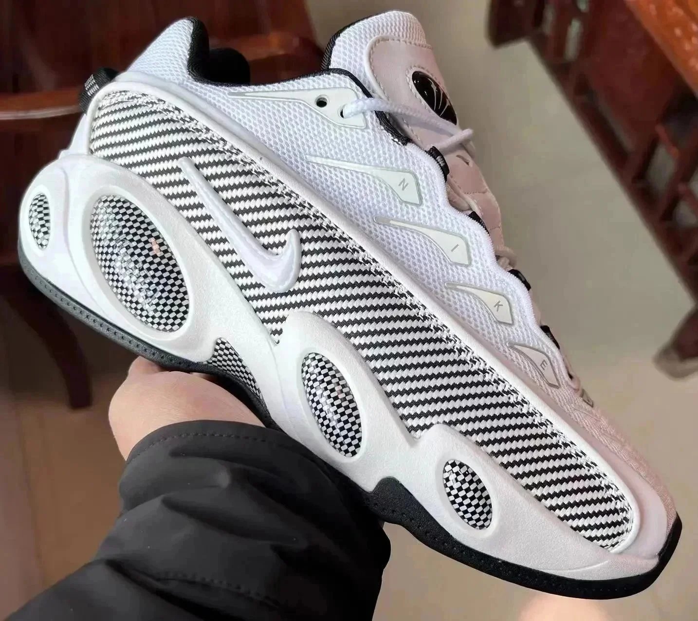 Casual Sports Running Basketball Shoes photo 3