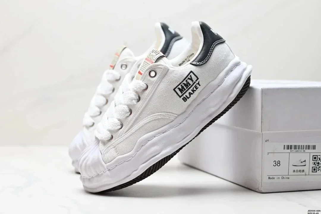 MM6 Blakey White Sne