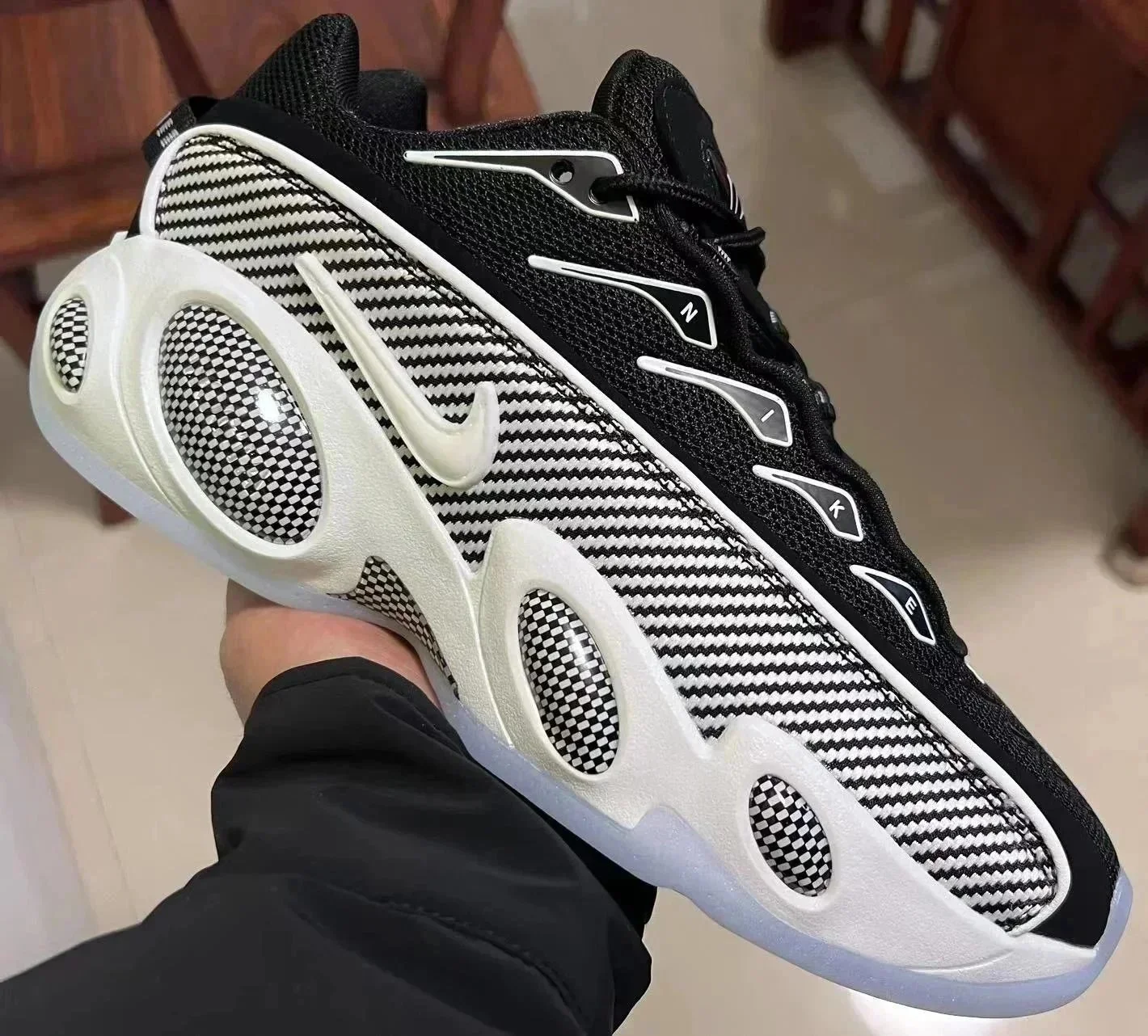 Nike Shox Black Snea