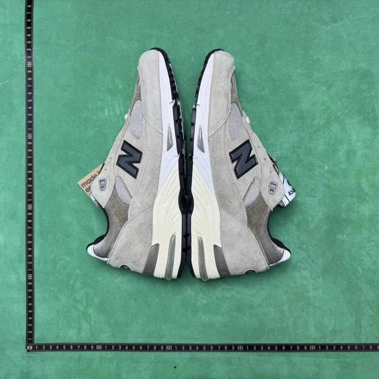 New Balance 991 Black Olive Green Retro Running Shoes