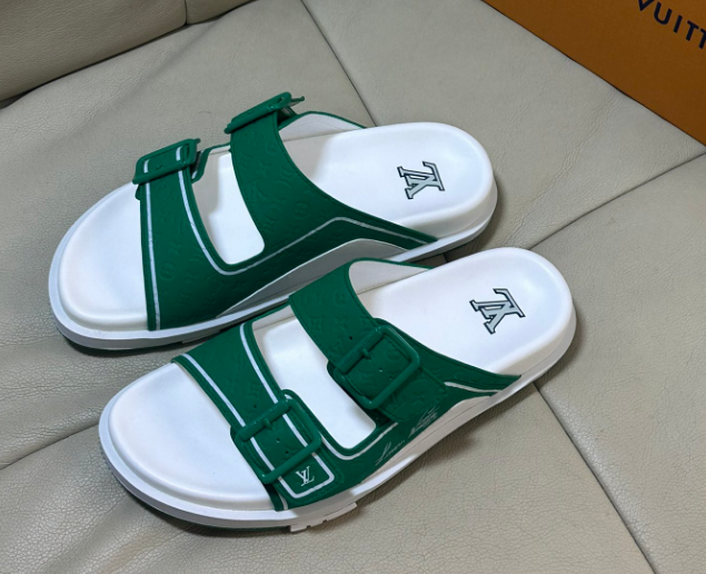 LV TRAINER Sandals