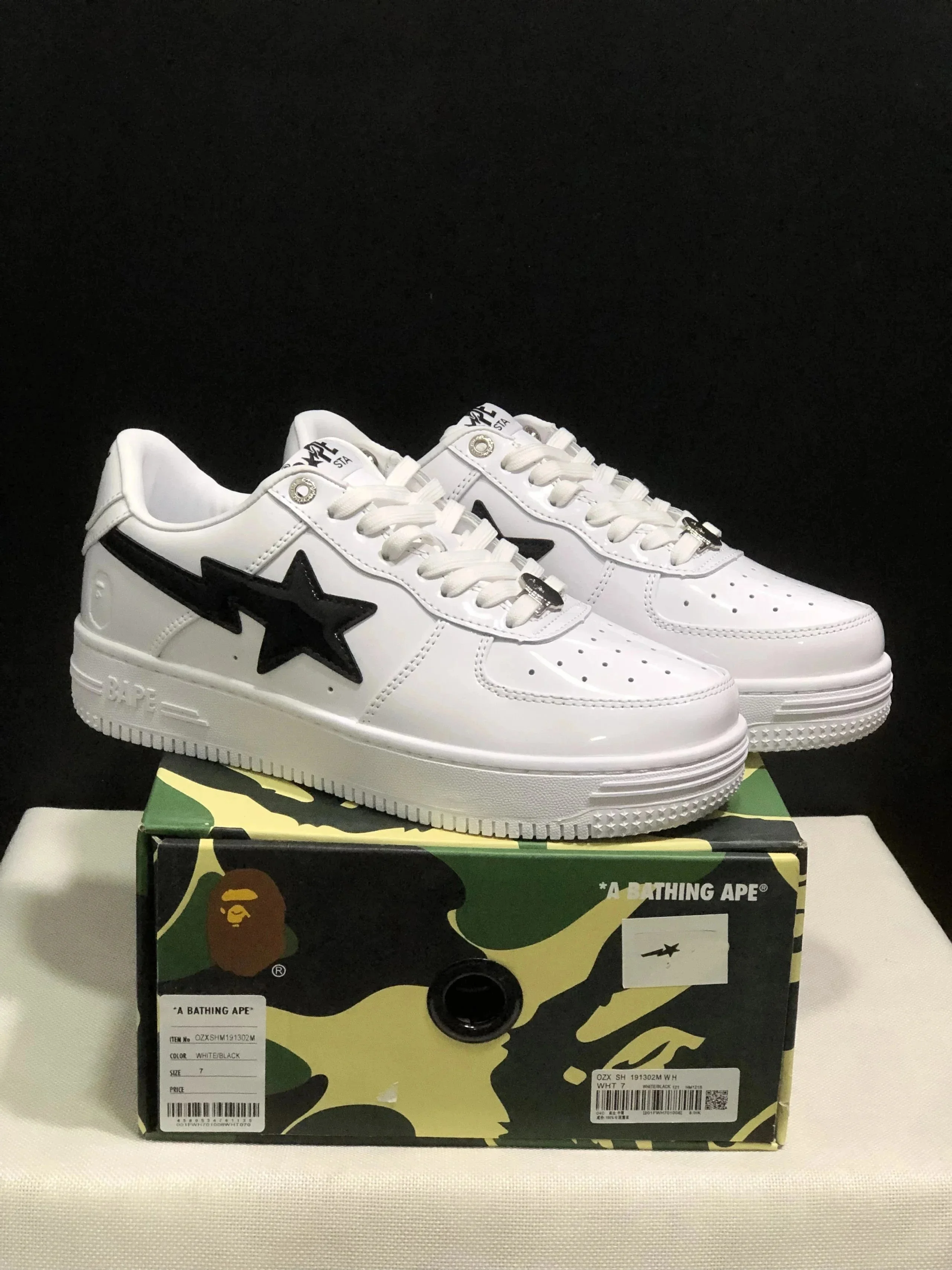 A BATHING APE White 