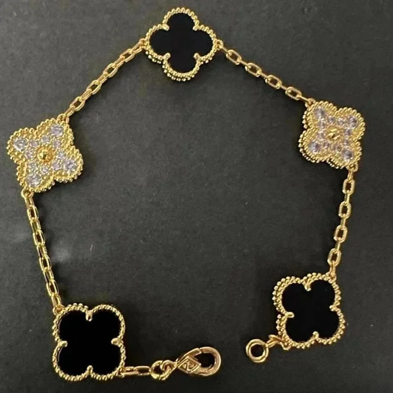 Van Cleef & Arpels B