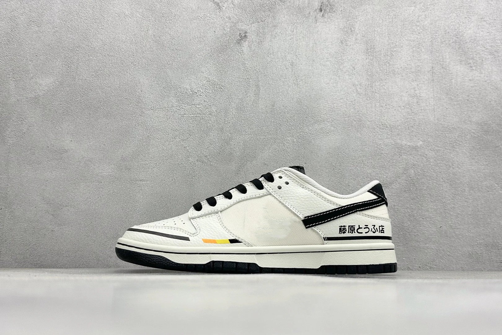 Nike Dunk Low White Sneakers