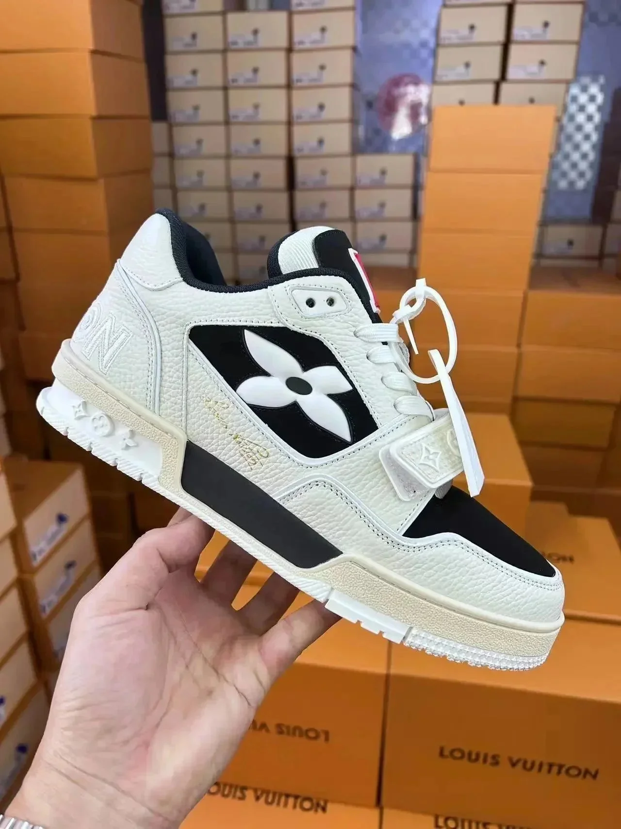 Louis Vuitton Flower