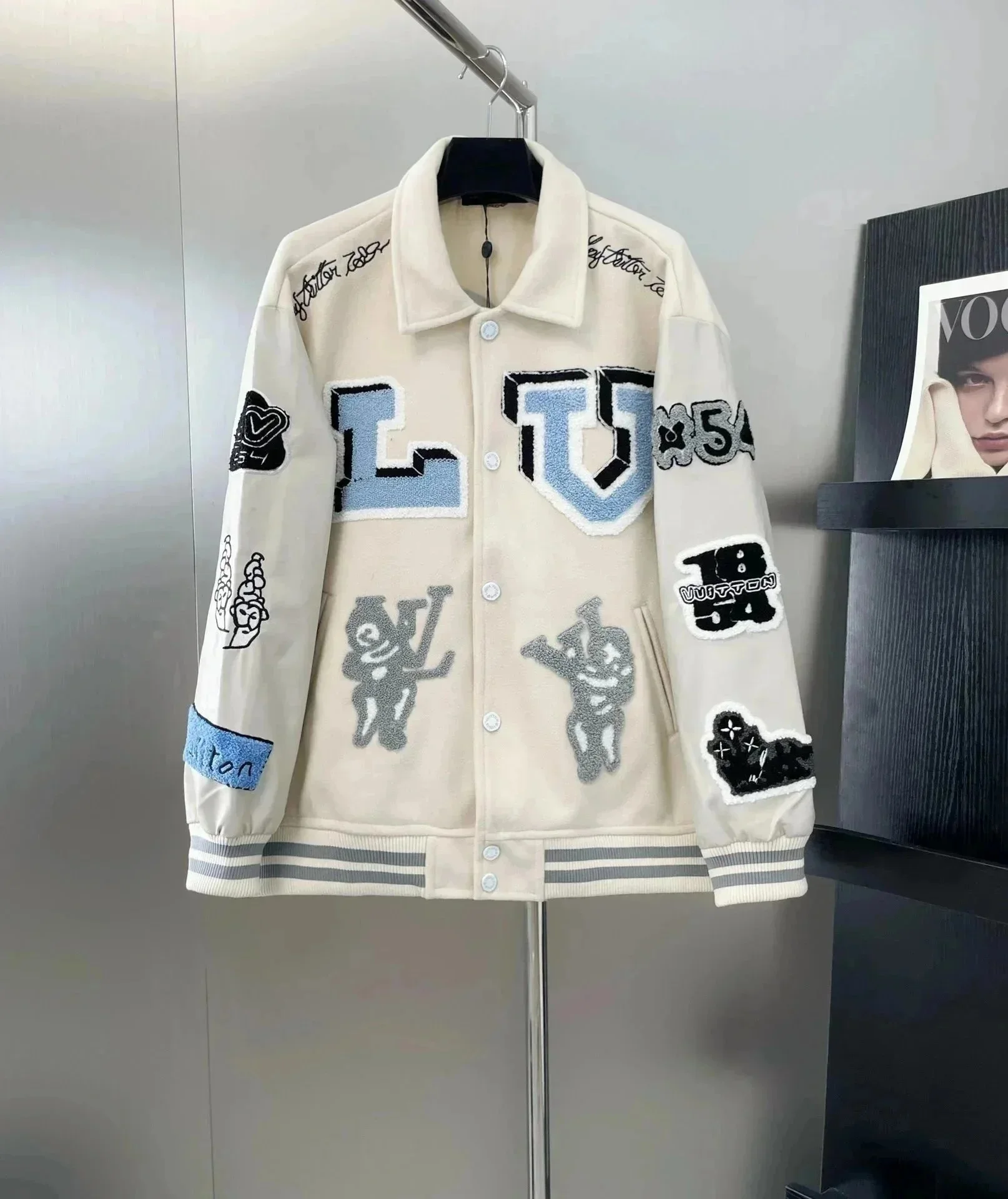Louis Vuitton Beige 