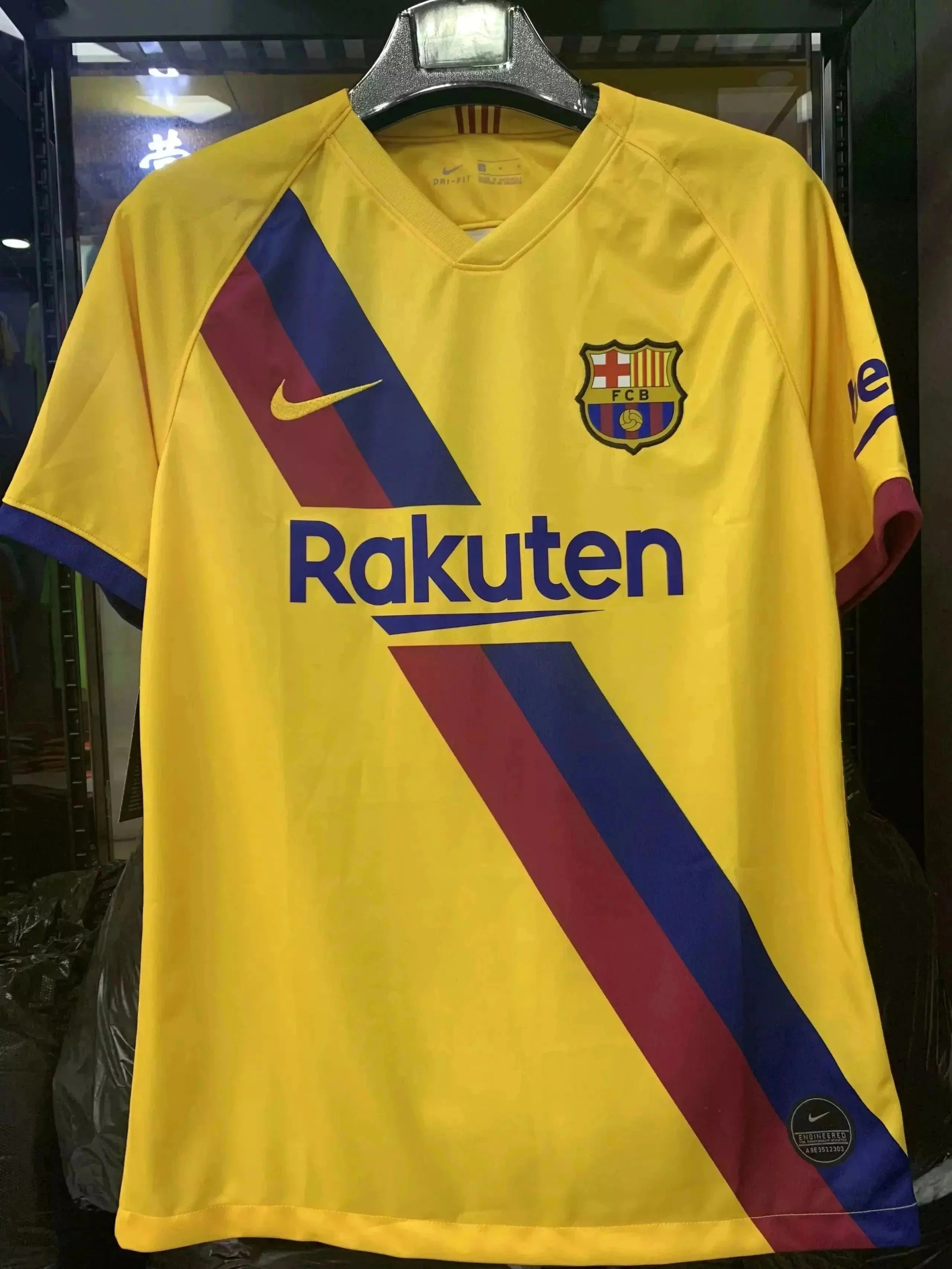 Nike Barcelona Yello