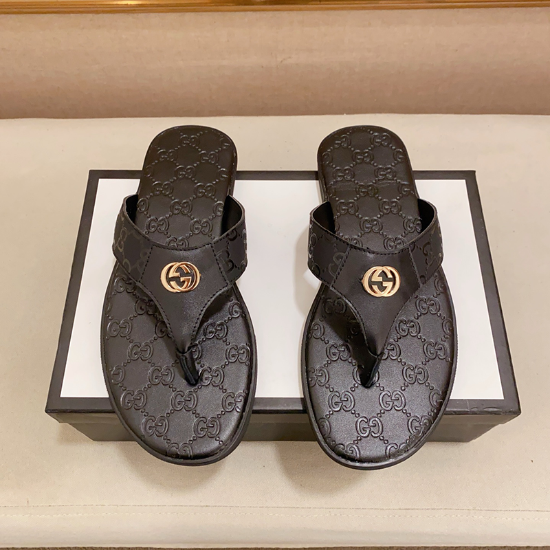 Gucci Interlocking G Thong Sandal in Black