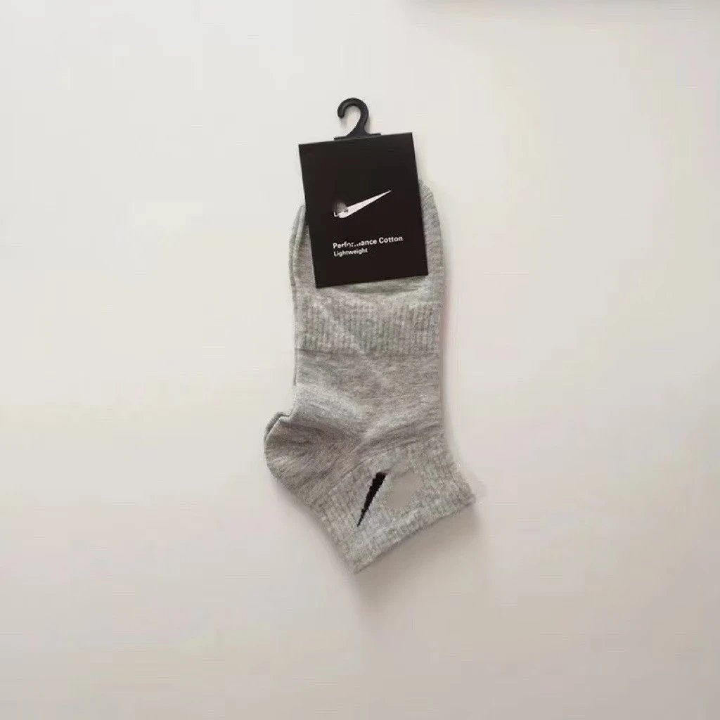 Men's and Women's Socks photo 3