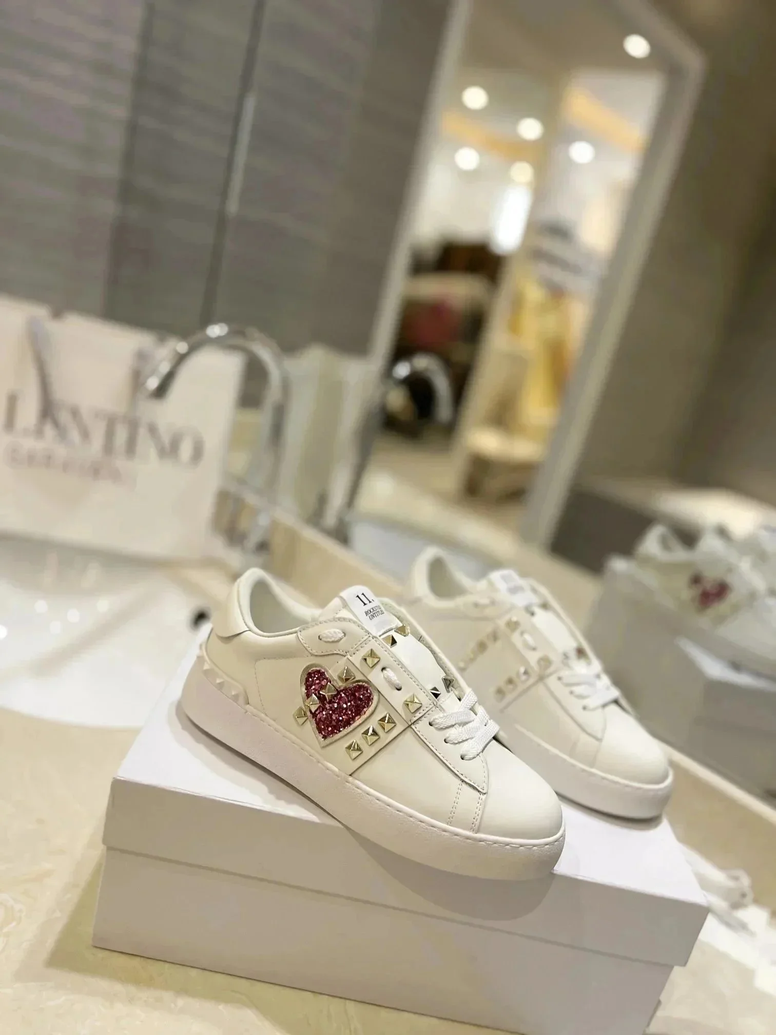 Valentino Rockstud W