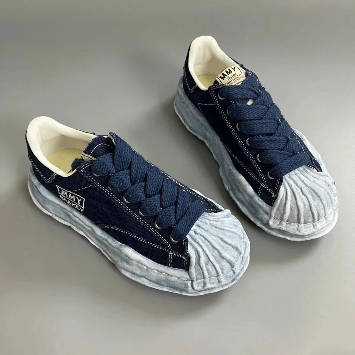 MMY Blakey Navy Snea