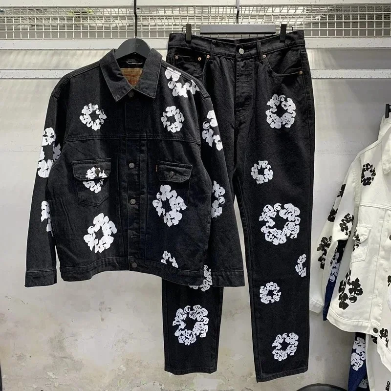 Levi's Black Floral 