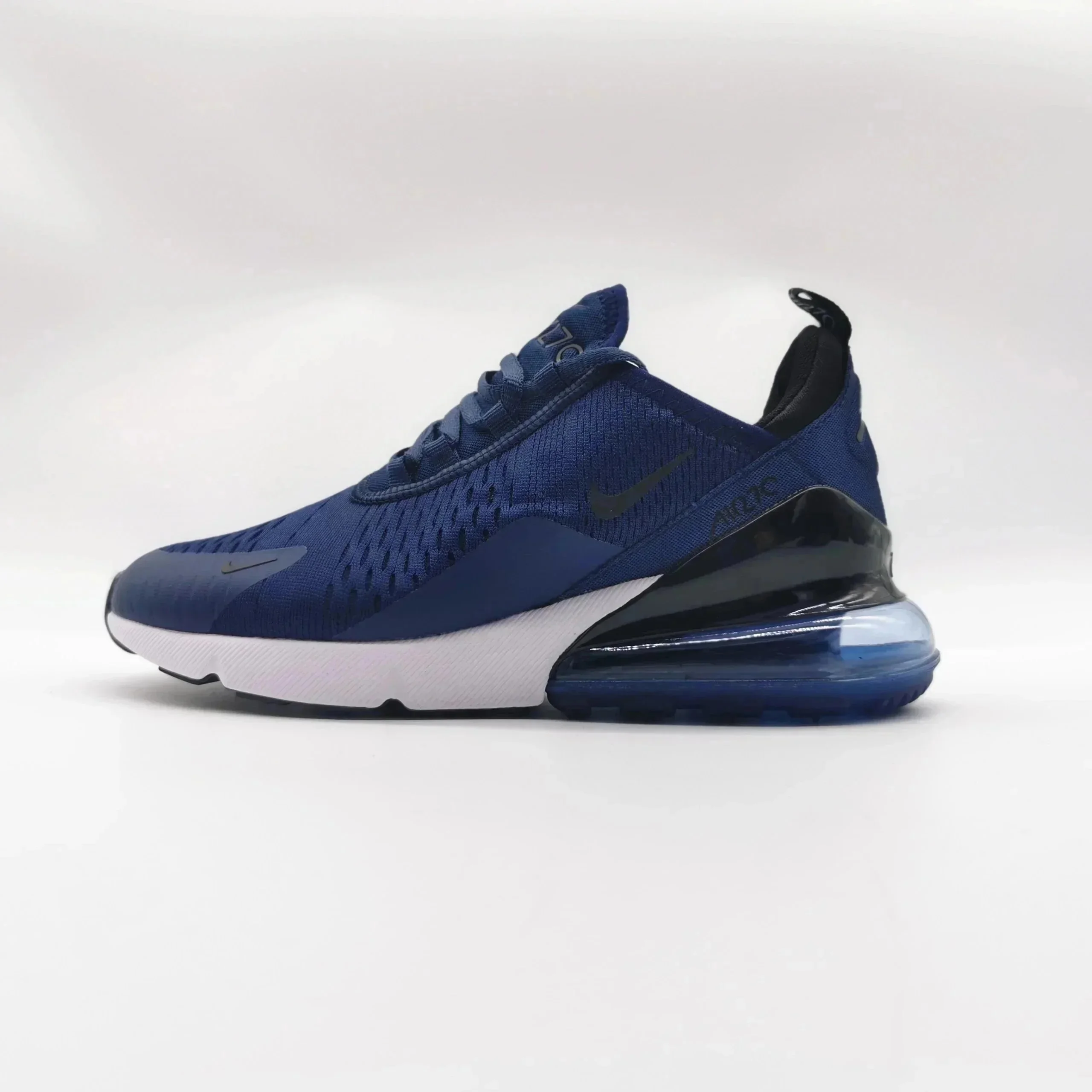 Nike Air Max 270 Mid