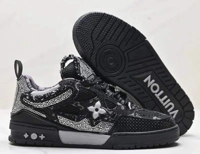 Louis Vuitton Black 