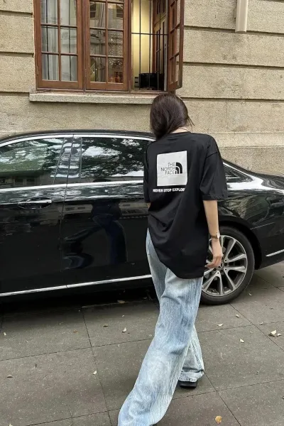 The North Face Graphic Camper T-Shirt Black - 7