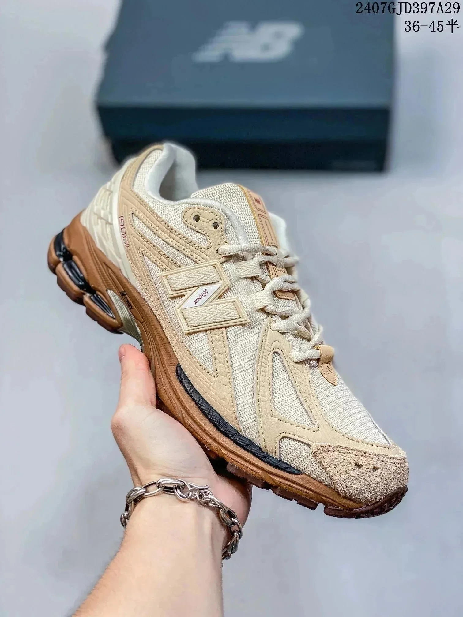 New Balance 1906R Be