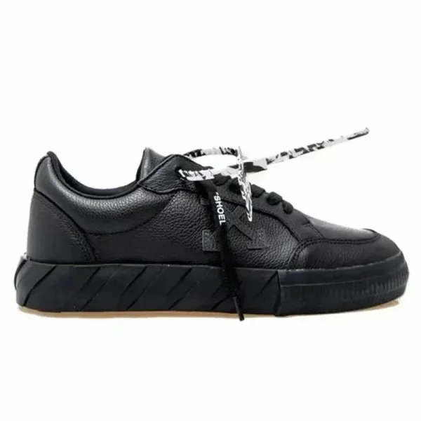 Off-White Diagonal Arrow Low Top Black Sneakers - 1