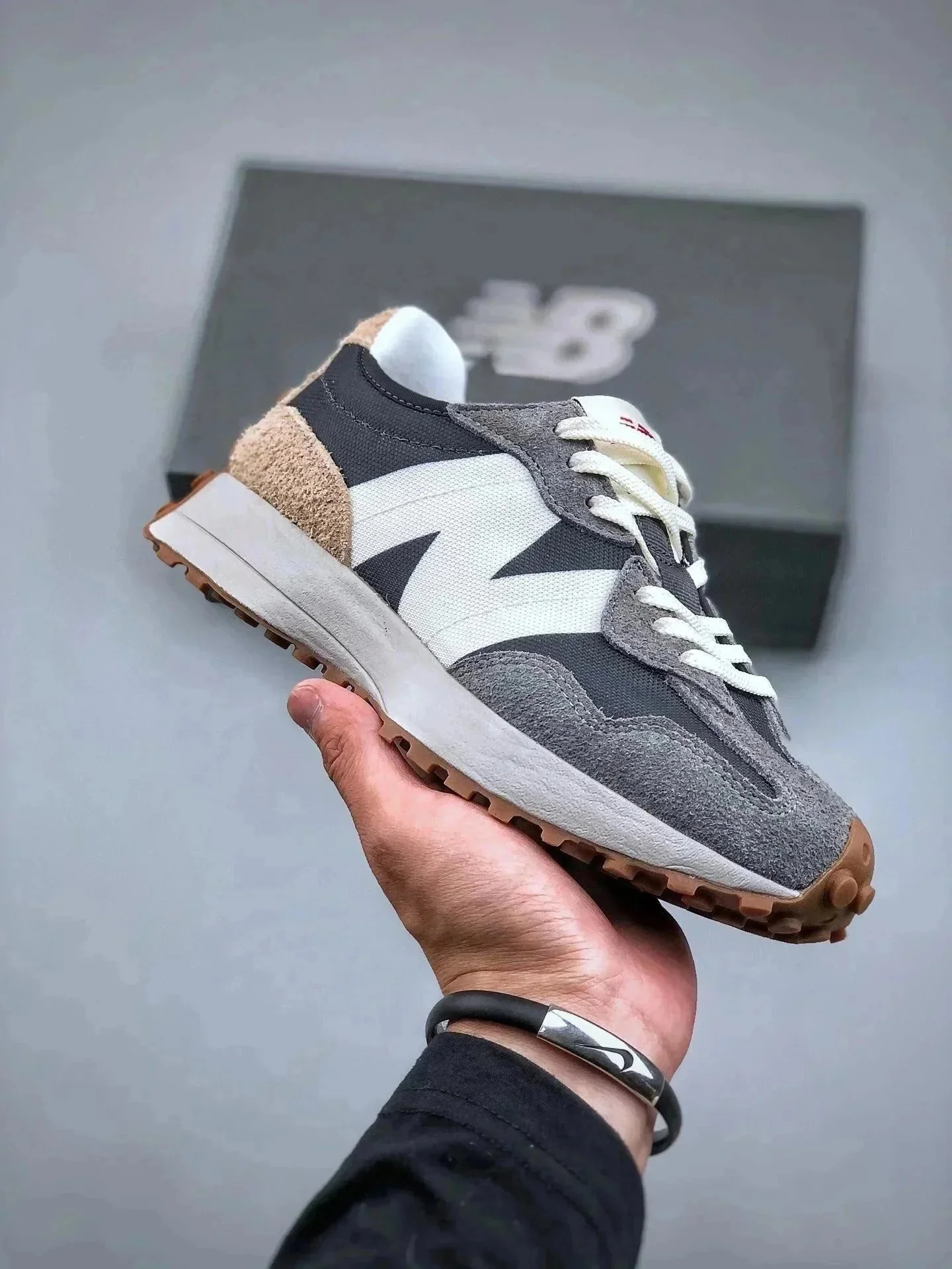 New Balance 327 Grey