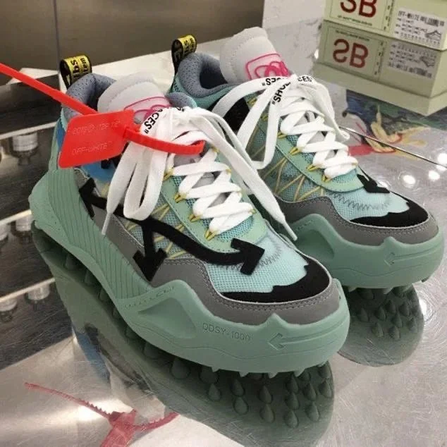 Off-White QOSY 1000 