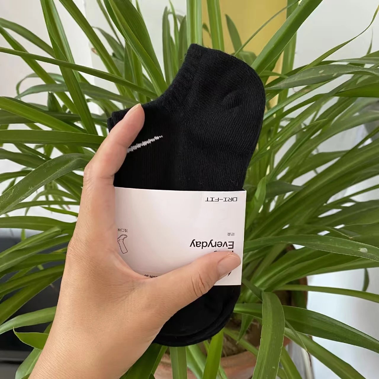 Men's and Women's Socks photo 4