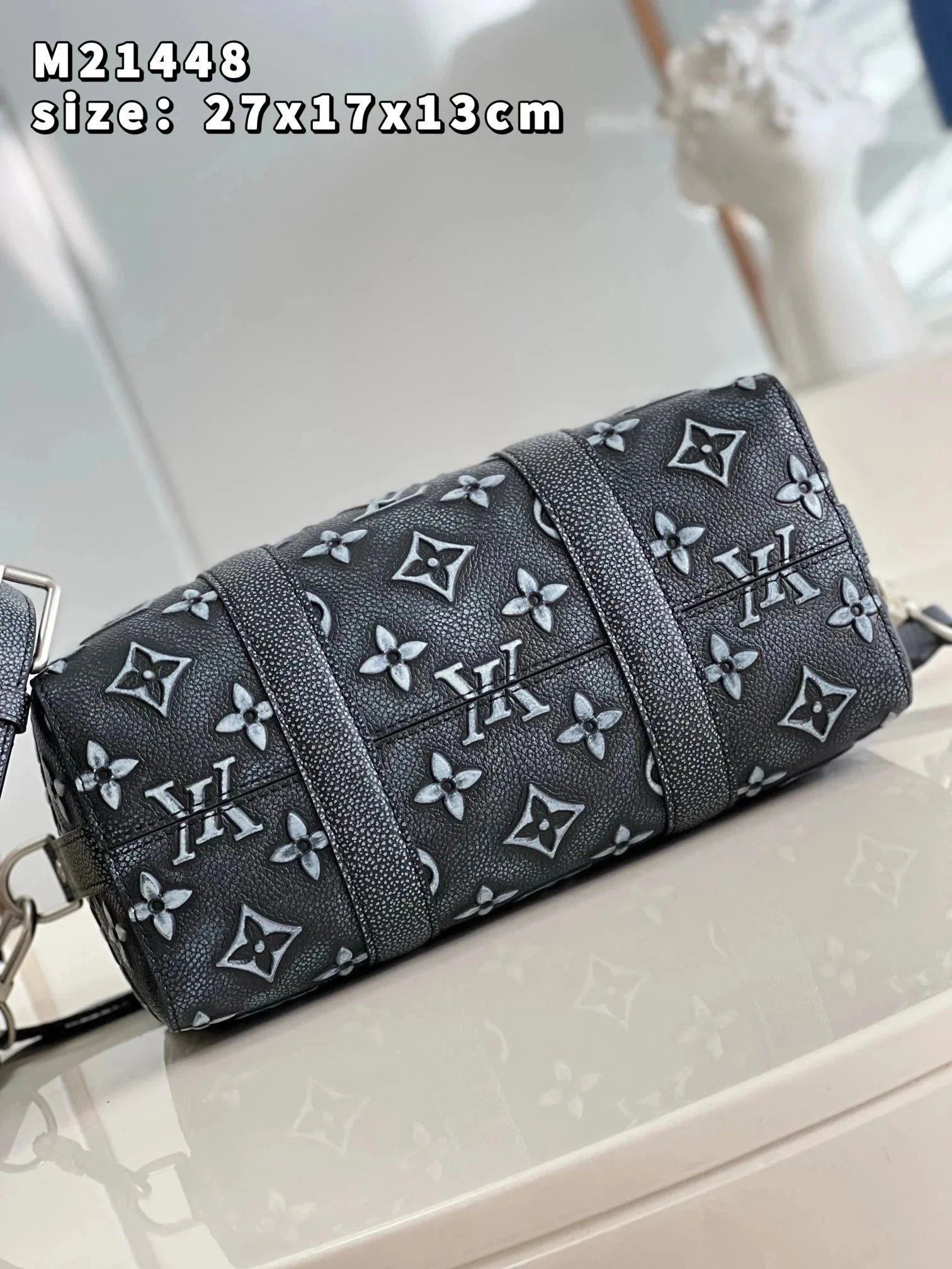 City Keepall Bag photo 4