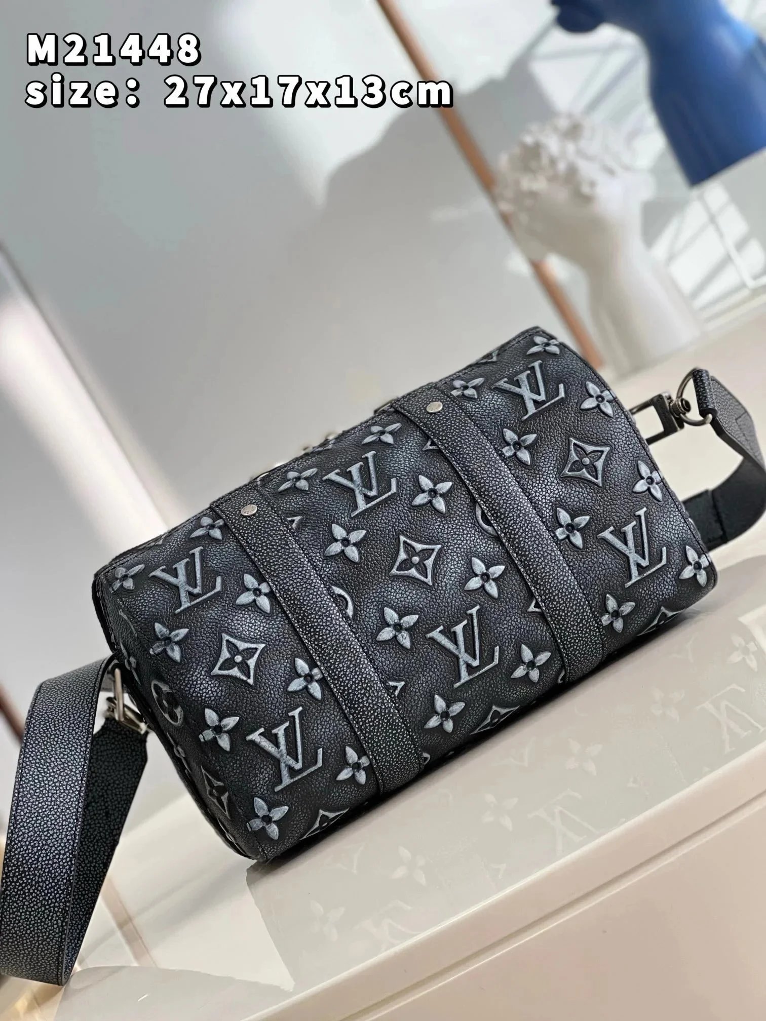 City Keepall Bag photo 8