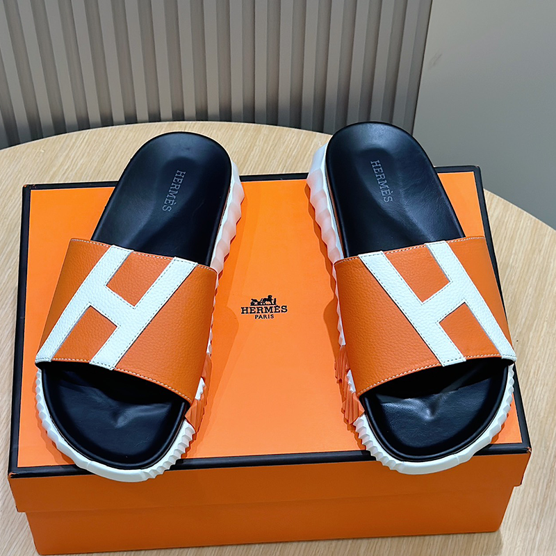Hermès Orange Slides