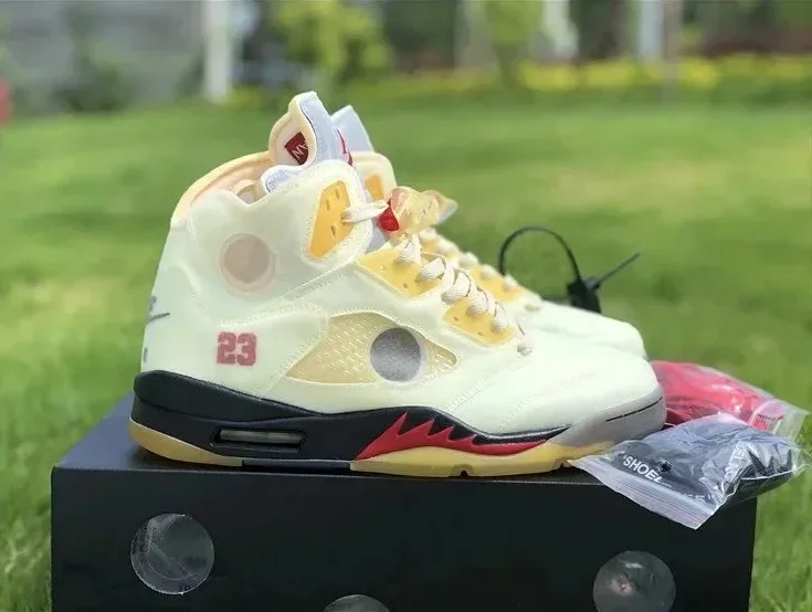 Air Jordan 5 Off-Whi