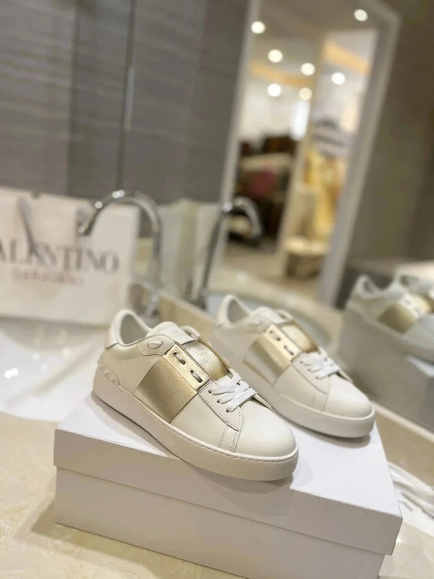 Valentino White Snea