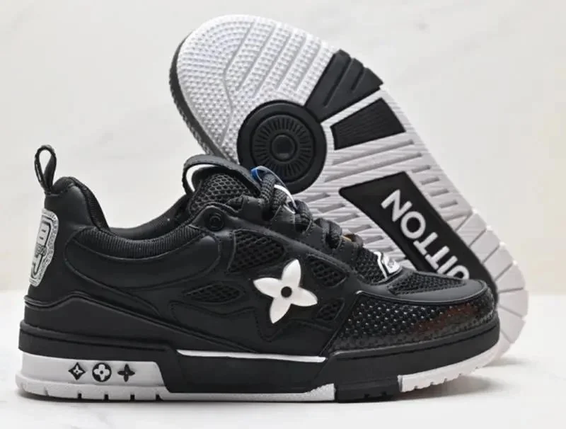 Louis Vuitton Black 