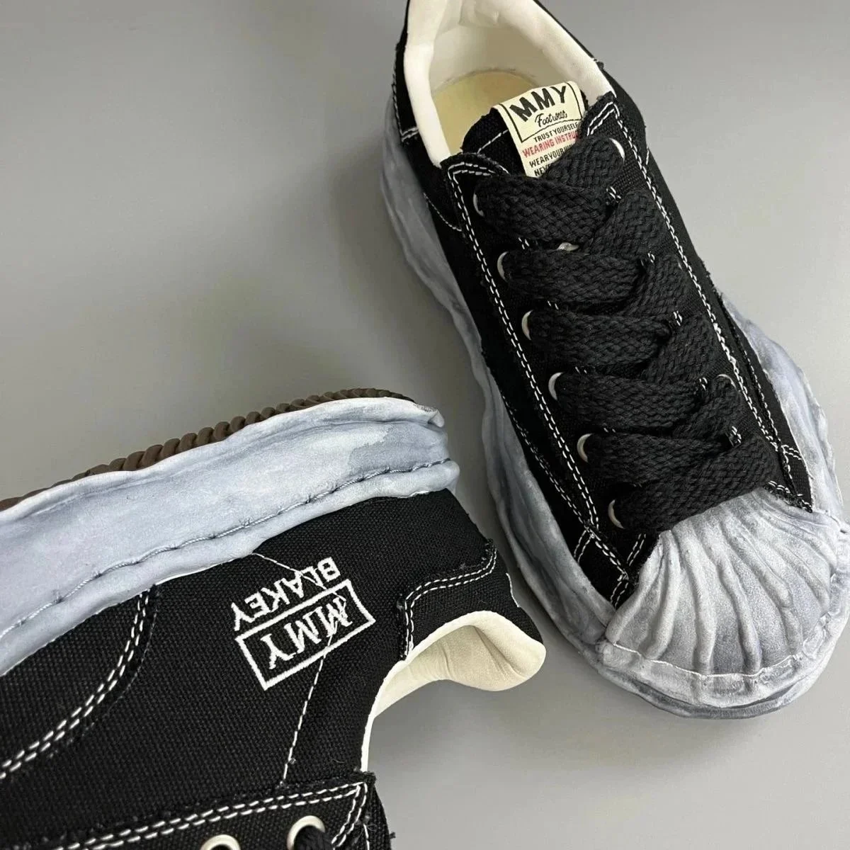 MMY Blakey Black Sne