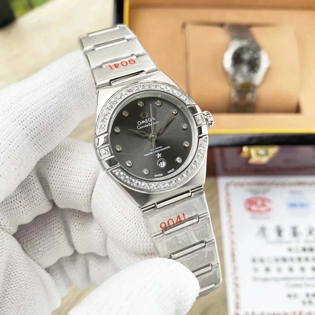 Diamond bezel, silver case, gray dial, steel bracelet